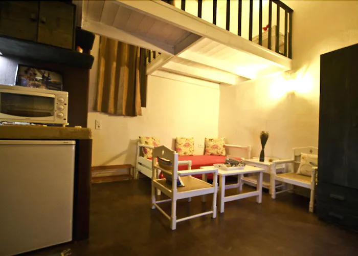 公寓 Atlantis Chalki Town